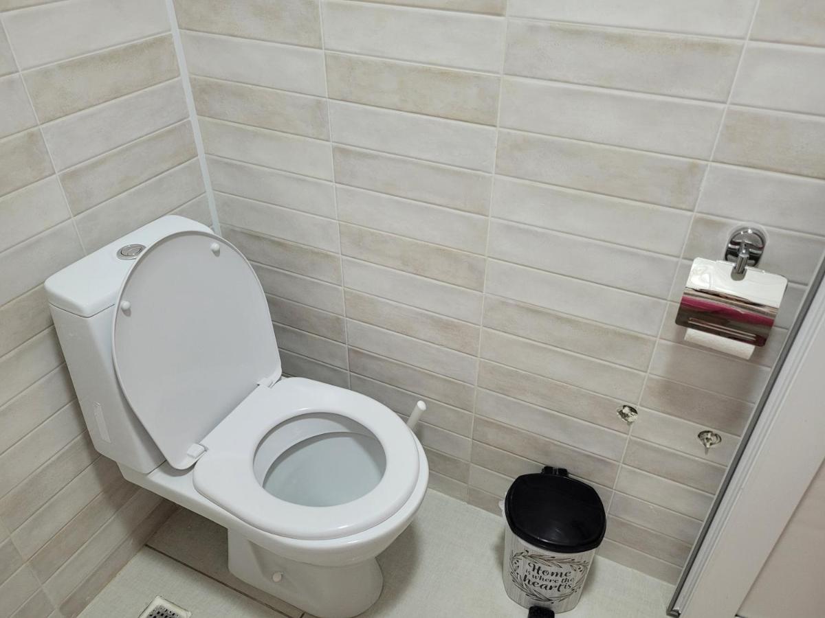 Hotel Dika Kutaisi Bagian luar foto