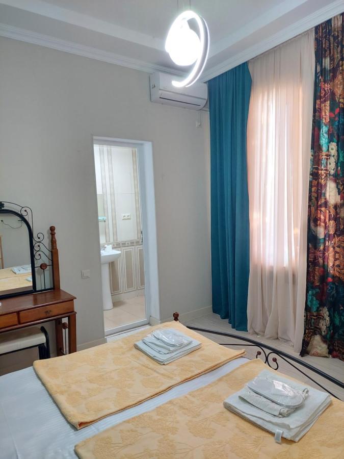 Hotel Dika Kutaisi Bagian luar foto