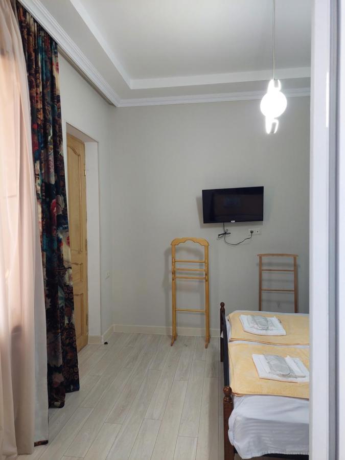 Hotel Dika Kutaisi Bagian luar foto